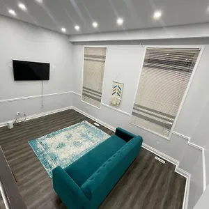 Mo's Place Homestay Mississauga