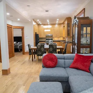 Chic 2br In Little Italy 2mins To Metro Apartment Montreal