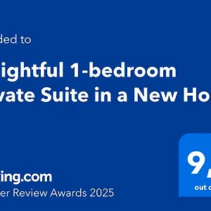 Delightful 1-bedroom Private In A New Calgary